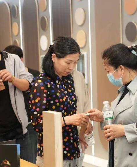 双方一致认为,结合华杰的产品优势与常宏的市场洞察力,携手同行,定能